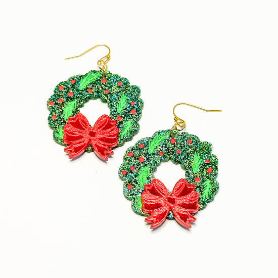 Holly Jolly Wreaths - Classic Colors