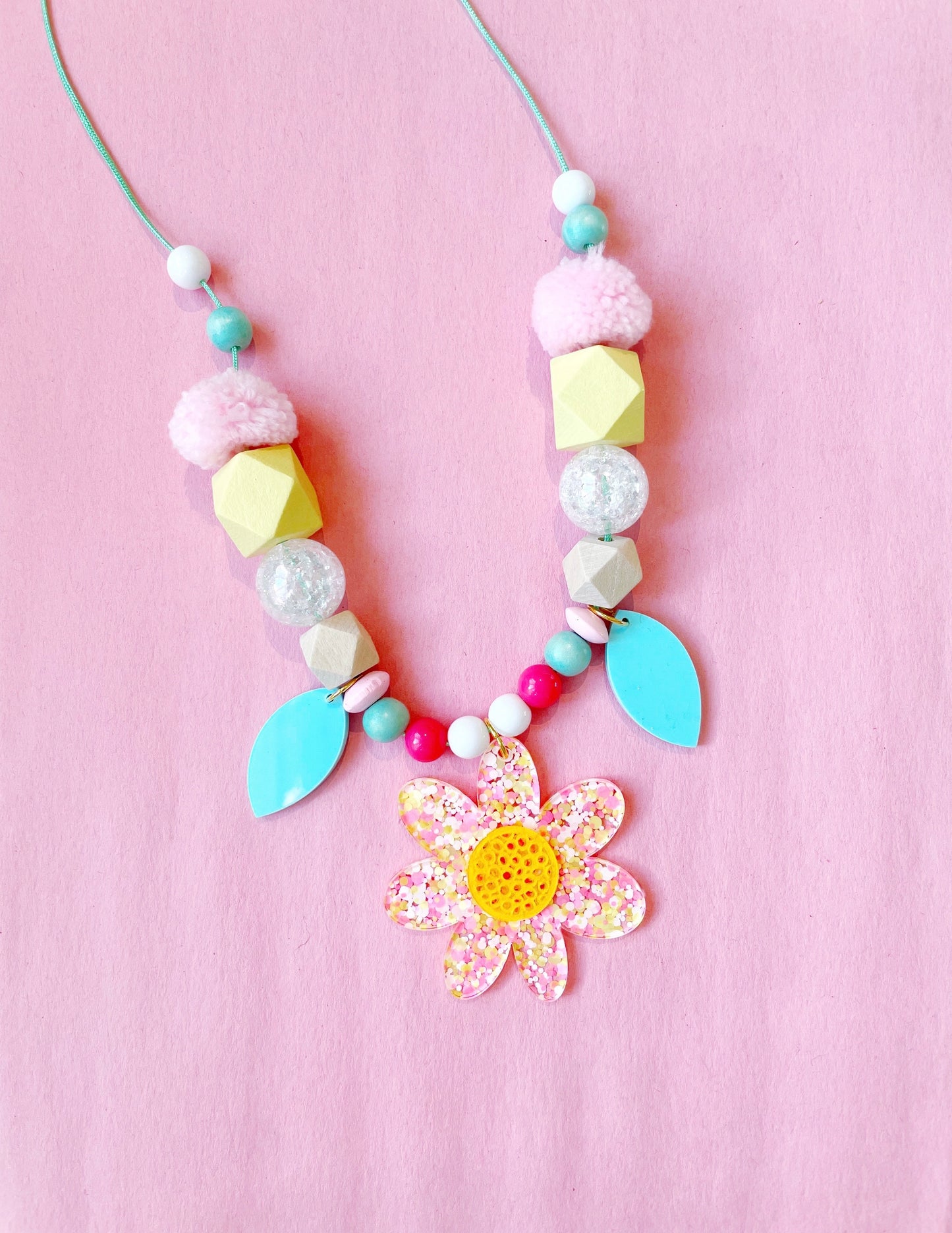 Load image into Gallery viewer, Daisy Chain Necklace

